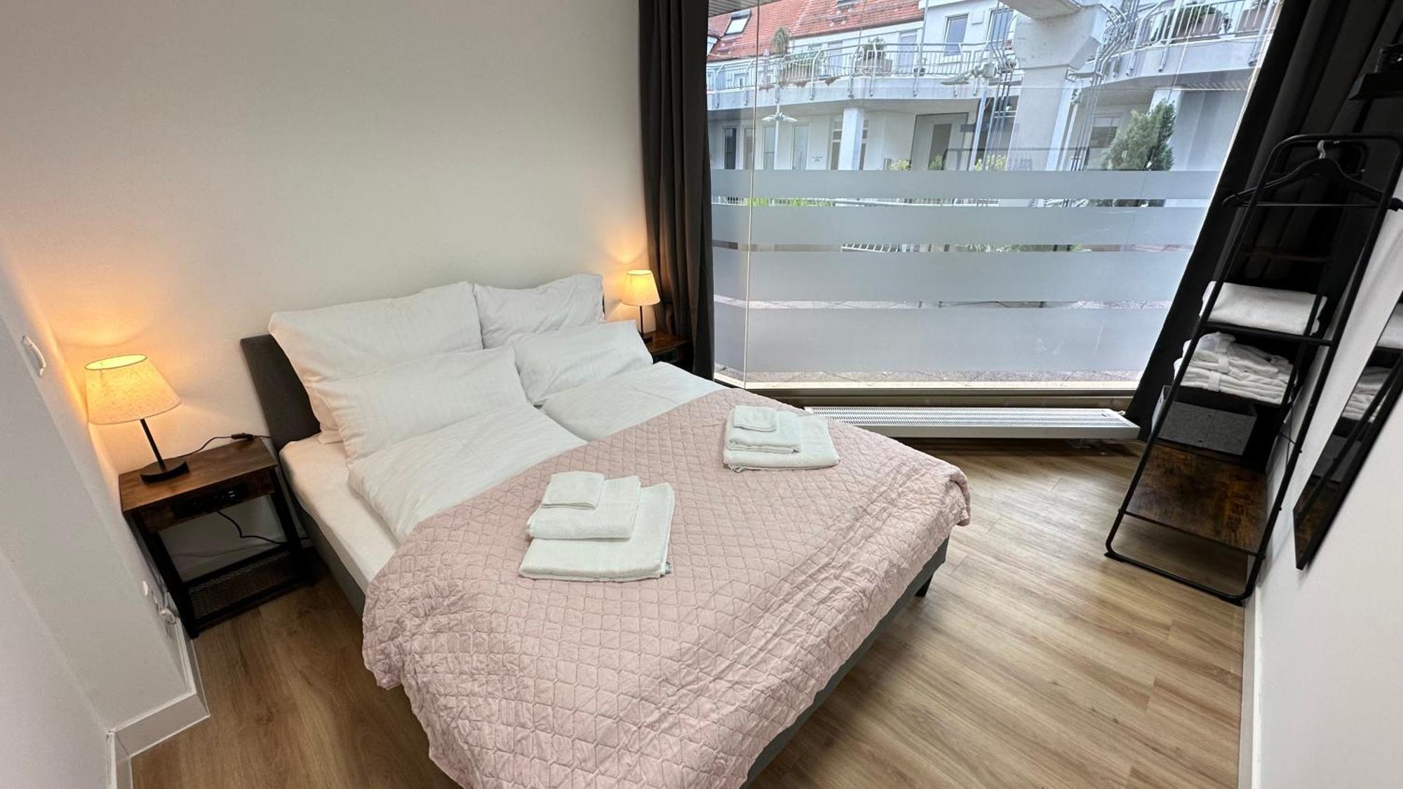 Das Loft - Sauna - 4 Schlafzimmer - 2 Baeder - Stadtmitte - 2 Parkplaetze Speyer Exterior photo